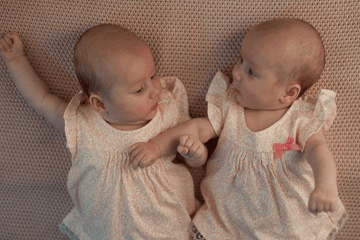 如何给双胞胎宝宝起名